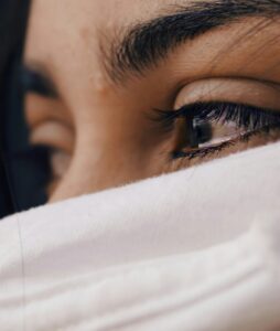 Dil Ki Dastaan Shayari प्रेम में दूरी का दर्द