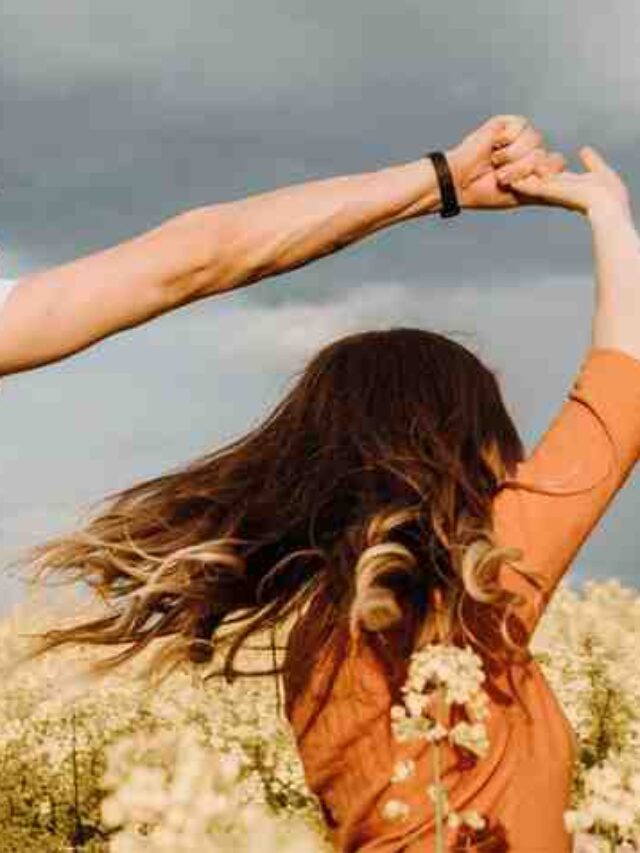 "हैप्पी शायरी कलेक्शन | मुस्कान की शायरी"